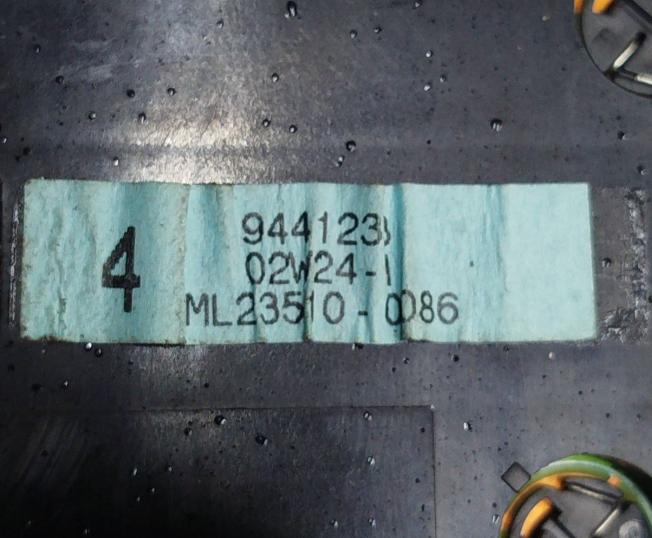 Volvo S60 I 2000-2010 sedan 2.4 D5 diesel MT 96 kW 2003  Prepínač svetiel 9441233