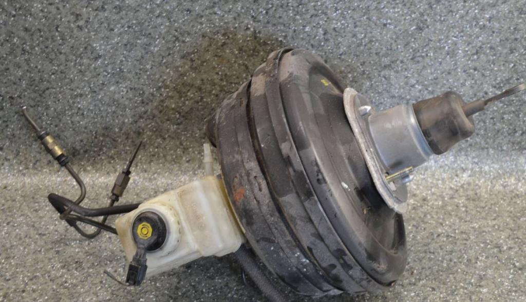 BMW 5 E39 1996-2003 sedan 2.5 TDS diesel MT 105 kW 1996  Servočerpadlo 34331165055 320671501