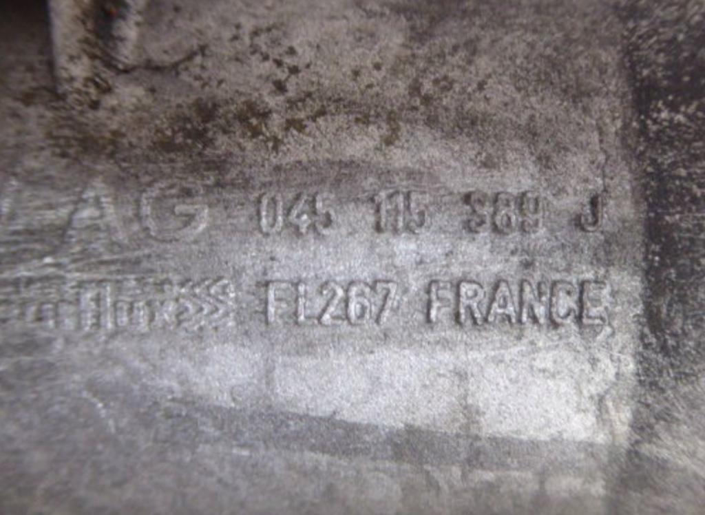 Volkswagen Passat B5 1995-2005 1.9 TDI Obal olejového filtra 045115389J