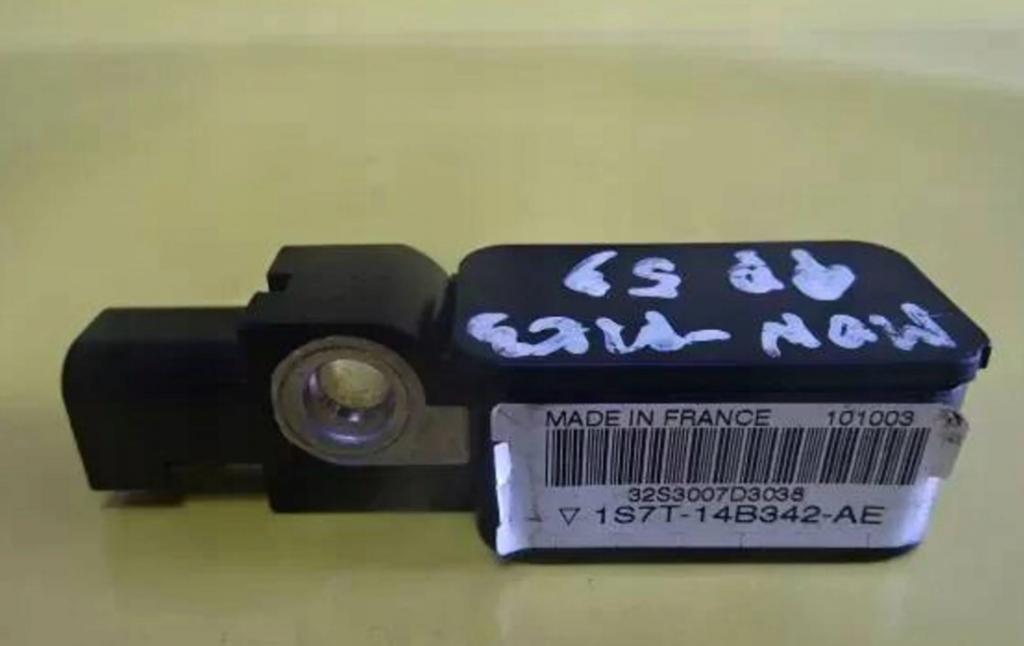 Ford Mondeo Mk3 2000-2007 Snímač nárazu 1S7T-14B342-AE