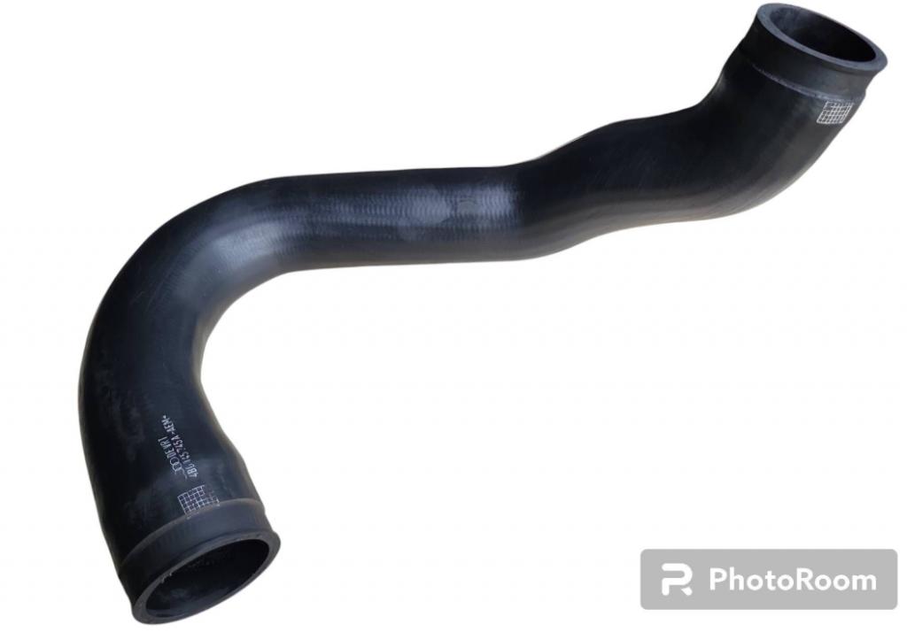 Audi A6 C5 1997-2004 combi 2.5 TDI diesel MT 110 kW 2001 Hadica chladenia vody 4B0145745A