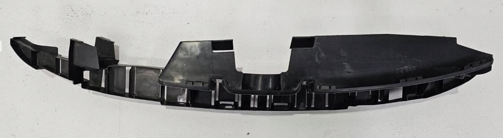 Dacia Dokker 2012- hatchback 1.5 DCI diesel MT 63 kW 2008  Výstuha predná 628106814R