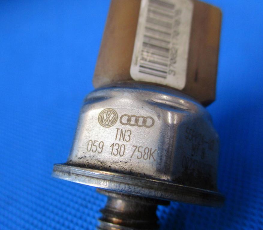 Audi A4 B8 2007-2015 combi 3.0 TDI diesel CCW AT 176 kW 2009  Snímač 059130758K