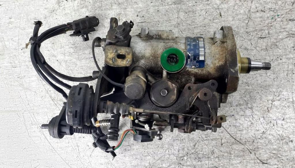 Renault Clio II 1998-2012 hatchback 1.9 D diesel MT 47 kW 2000  Vstrekovacie čerpadlo R8448B192B