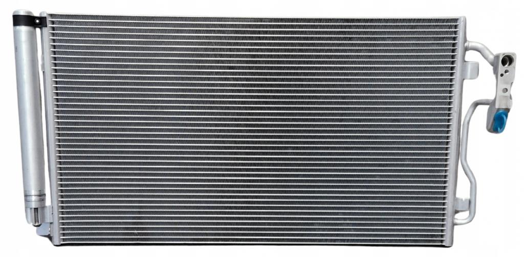 BMW 1 F20 2011-2019 hatchback 2.0 D diesel MT 85 kW 2013  Chladič klimatizácie 64506804722