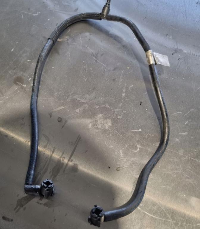 Mercedes CLS II C218 2010-2018 sedan 3.0 CDI diesel AT 195 kW 2013  Hadica  0445130005