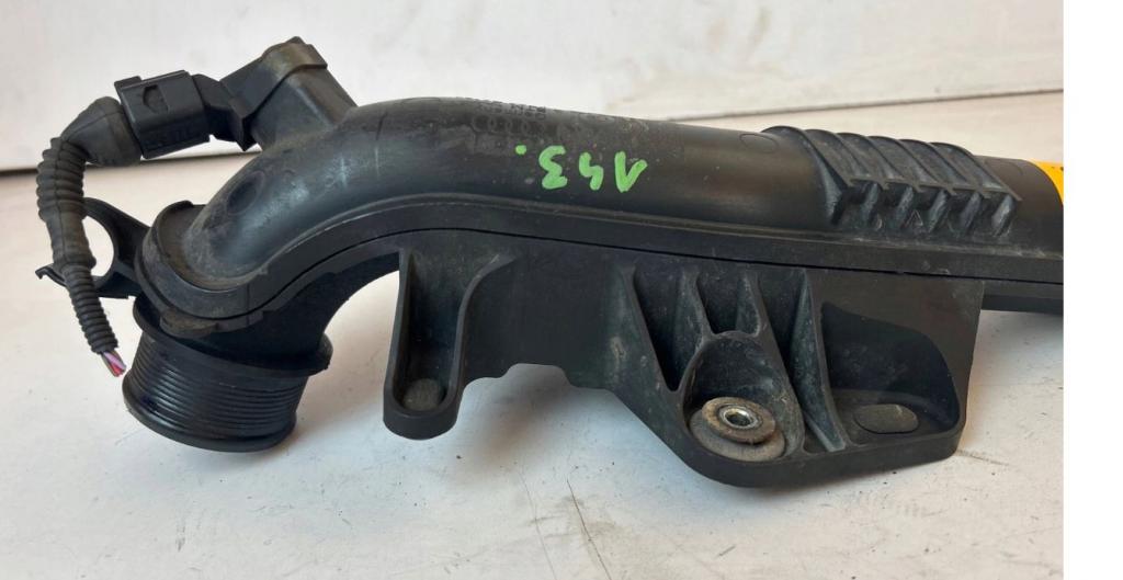 Audi Q5 2008-2016 hatchback   Hadica turbodúchadla 8K0145673AK