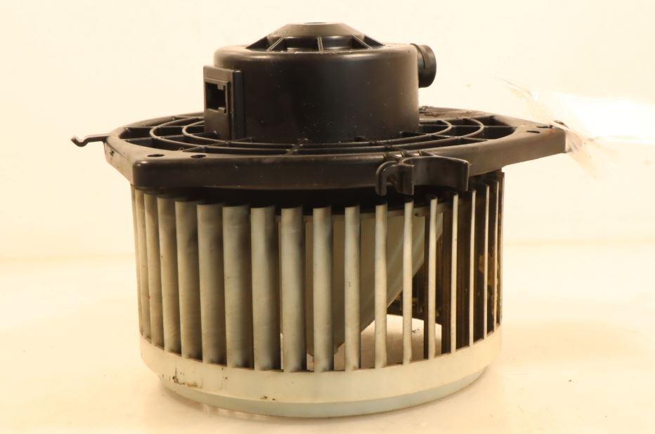 Renault Laguna III 2007-2015 hatchback 2.0 DCI diesel 131 kW 2008  Ventilátor kúrenia 8400004-070622