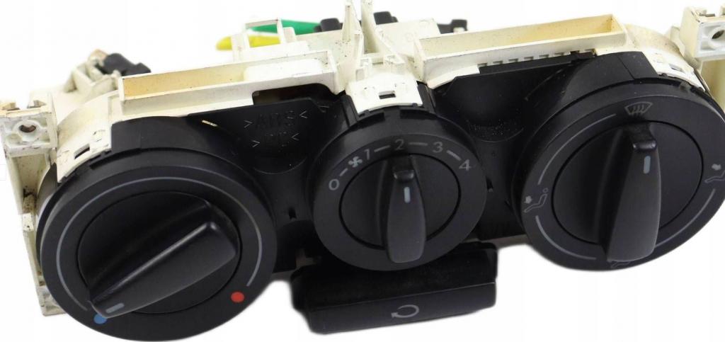 Volkswagen Golf IV 1997-2003 hatchback 1.9 TDI diesel MT 81 kW 1999  Panel kúrenia/klimatizácie 1J0819045F