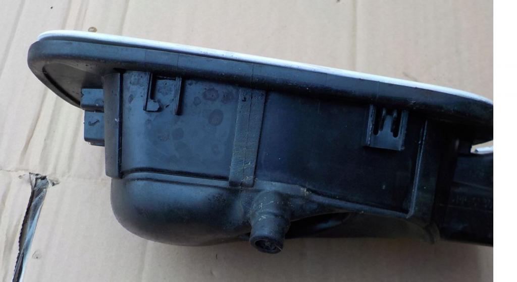 Seat Alhambra II 2010-2020 hatchback 2.0 TDI diesel AT 125 kW 2012  Dvierka nádrže paliva 7N0809857A