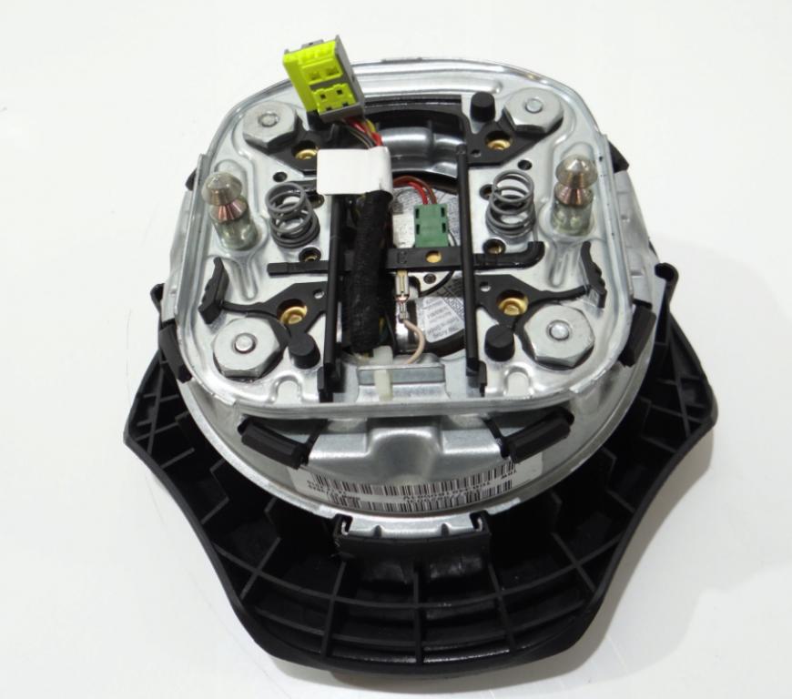 BMW X1 E84 2009-2015 hatchback 2.0 D diesel MT 100 kW 2011  Airbag volantu 6779829