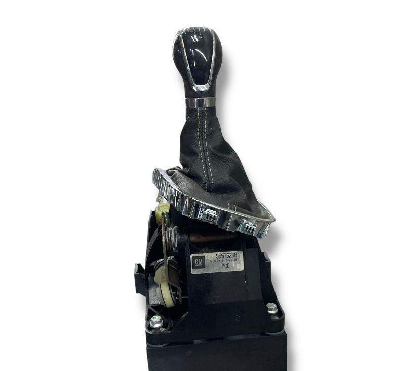 Opel Astra III 2004-2014 hatchback 1.6 16v petrol Z16XER MT 85 kW 2007  Rýchlostná páka (kulisa) 55575258