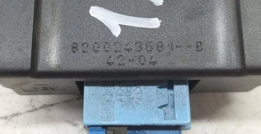 Renault Scenic II 2003-2009 hatchback 1.5 DCI diesel MT 74 kW 2005 Prepinac - Ručná brzda 8200243681