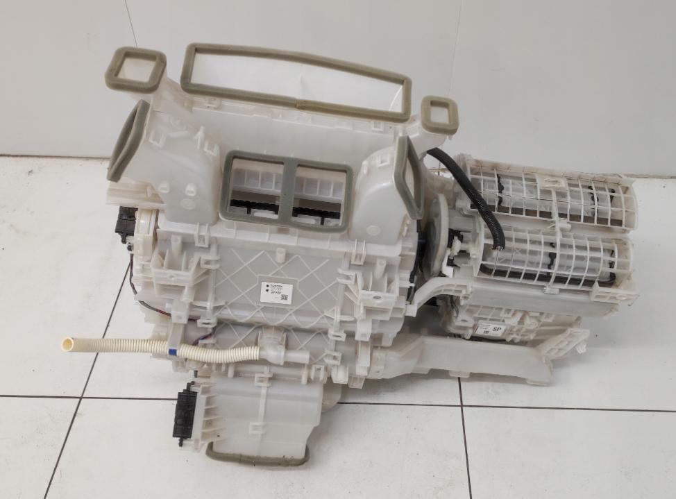 Toyota Rav4 V 2020  Radiátor kúrenia 87050-33D50 87010-33E70