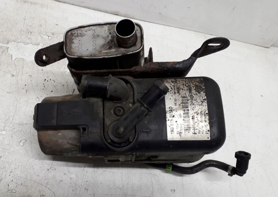 Volkswagen Touran I 2003-2015 hatchback 1.9 TDI diesel 66 kW 2006  Webasto (nezávislé kúrenie) 1K0815065AD