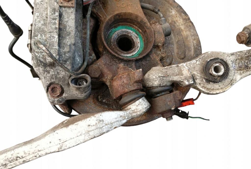 Audi A6 C5 1997-2004 combi 2.5 TDI diesel MT 132 kW 2000  Náboj kolesa predný ľavý