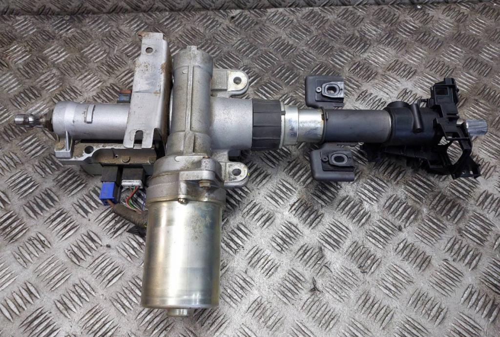 Opel Corsa C 2000-2006 hatchback 1.7 DTI diesel MT 55 kW 2001  Riadenie 09115125 9156061