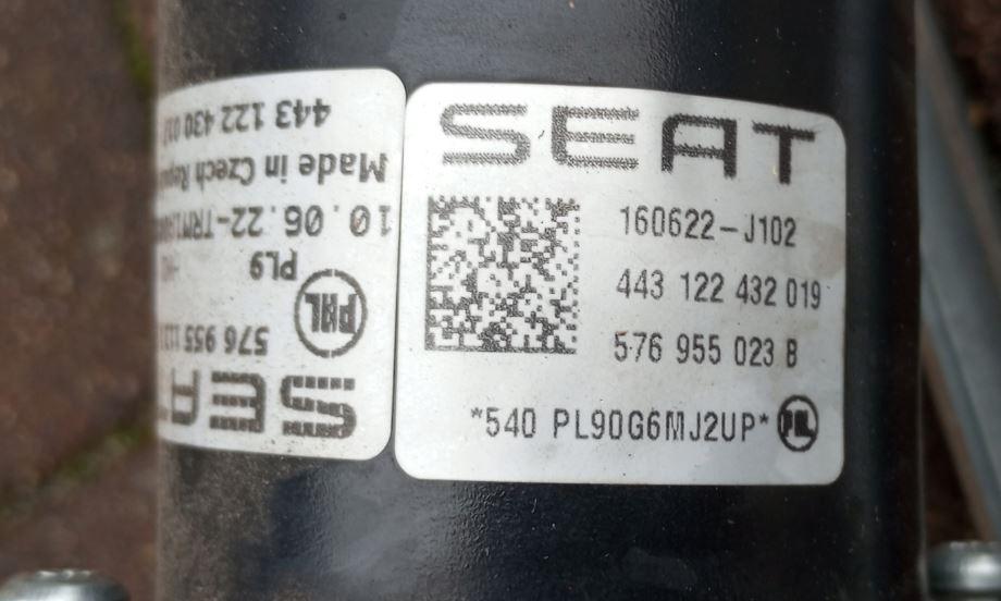 Skoda Karoq 2017- hatchback 2.0 TDI diesel AT 110 kW 2018  Mechanizmus stieračov predný 576955023B 576955113A