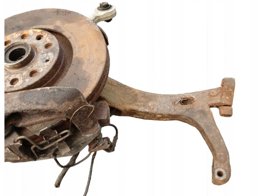 Audi A6 C5 1997-2004 combi 2.5 TDI diesel MT 132 kW 2000  Náboj kolesa predný ľavý