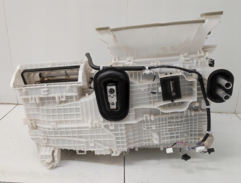 Toyota Rav4 V 2020  Radiátor kúrenia 87050-33D50 87010-33E70