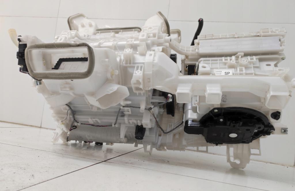 Toyota Rav4 V 2020  Radiátor kúrenia 87050-33D50 87010-33E70