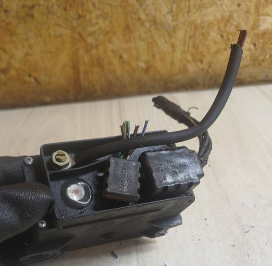 Mercedes Vito W638 1996-2003 hatchback 2.3 D diesel MT 58 kW 1997  Relé 0085450032