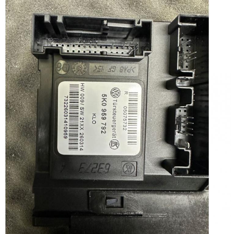 Volkswagen Touran I 2003-2015 hatchback 1.9 TDI diesel AT 77 kW 2006  Motorček okien predný pravý 1T0959702R