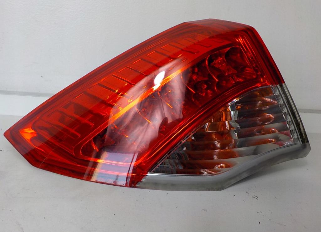 Renault Laguna III 2007-2015 hatchback 1.5 DCI diesel MT 81 kW 2009  Svetlo zadné ľavé 265550001R