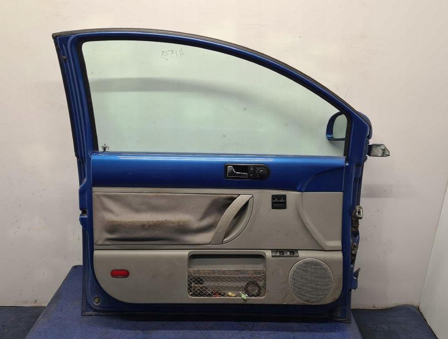 Volkswagen New Beetle 1998-2010 hatchback 2.0 8v petrol MT 85 kW 2000  Dvere predné ľavé