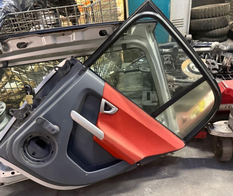 Smart Forfour I 2004-2006 hatchback 1.1 petrol AT 40 kW 2000  Dvere zadné pravé