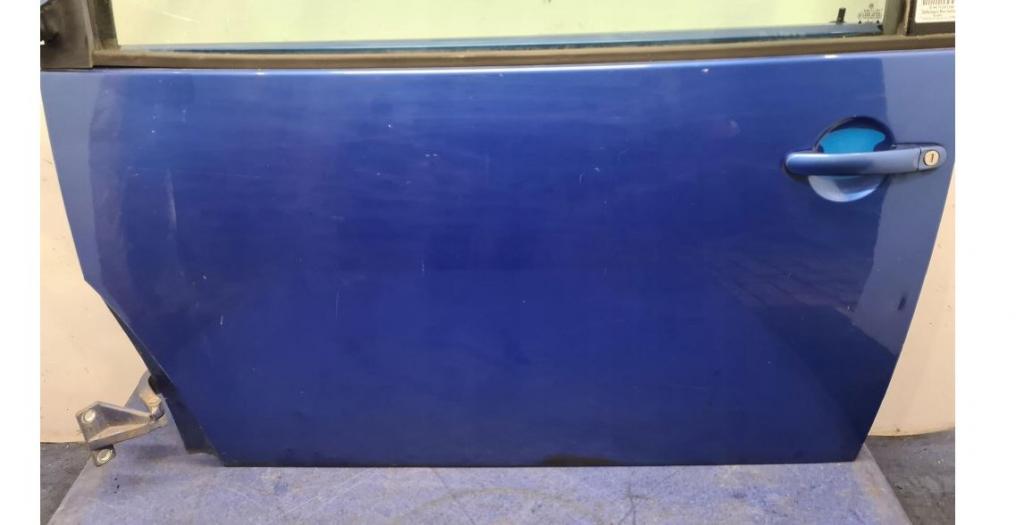 Volkswagen New Beetle 1998-2010 hatchback 2.0 8v petrol MT 85 kW 2000  Dvere predné ľavé