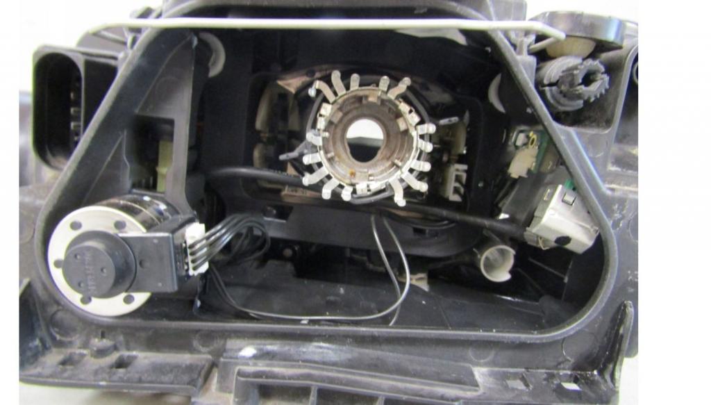 Audi A5 8T 2007-2016 sedan 1.8 TFSI petrol MT 118 kW 2010  Svetlo predné pravé 8T0941004AK