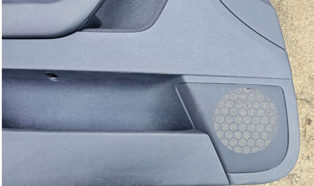 Audi A3 8P 2003-2012 hatchback   Tapacír dverí predný ľavý