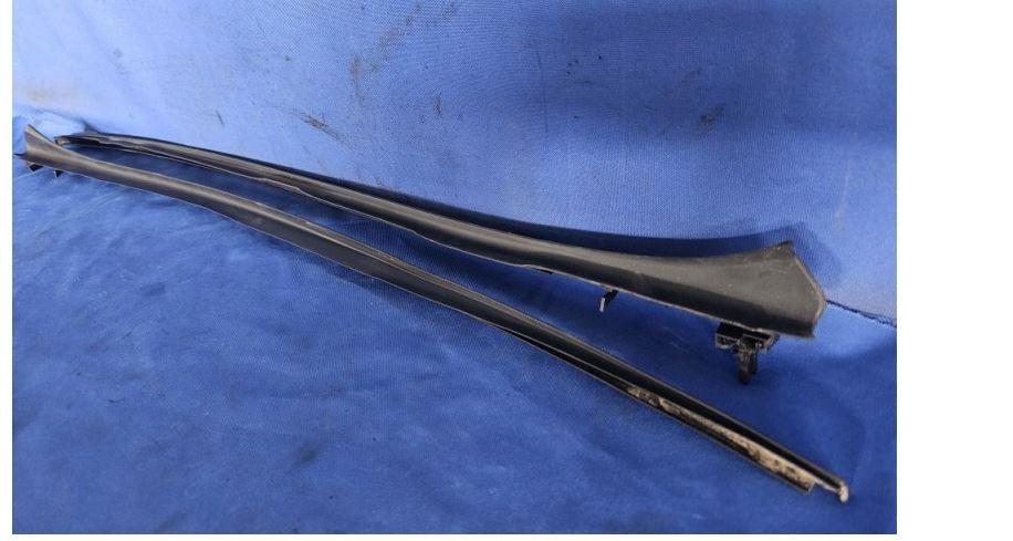 Volkswagen Golf V 2003-2009 hatchback 2.0 TDI diesel BKD MT 103 kW 2003  Tesnenie 1K0854319G 1K0854320G