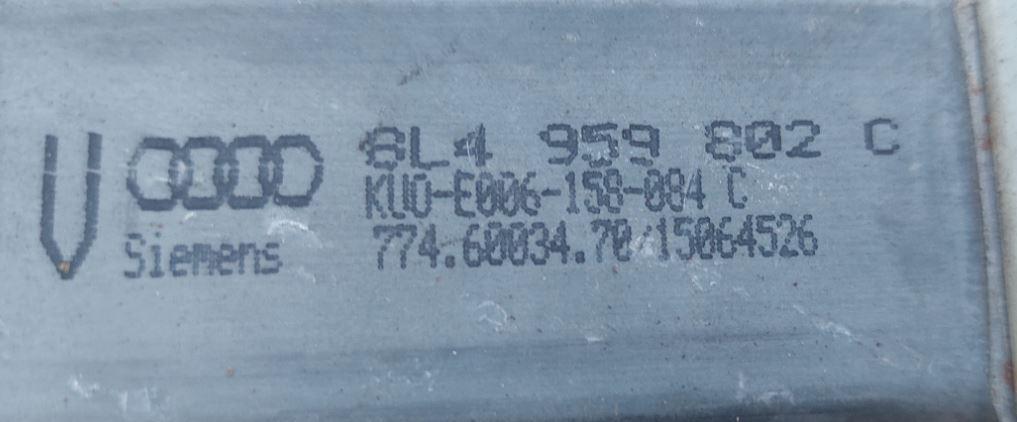 Audi A3 8L 1996-2003 hatchback 1.6 petrol MT 75 kW 2001  Motorček okien predný pravý 8L4959802C