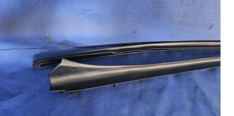 Volkswagen Golf V 2003-2009 hatchback 2.0 TDI diesel BKD MT 103 kW 2003  Tesnenie 1K0854319G 1K0854320G