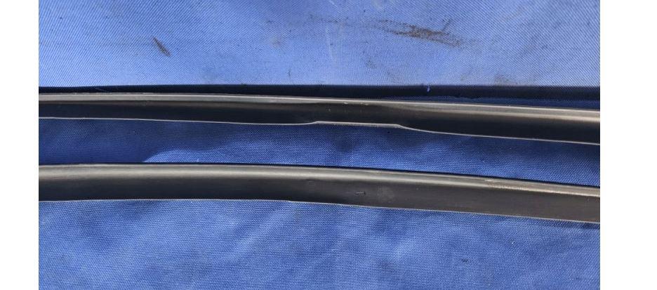 Volkswagen Golf V 2003-2009 hatchback 2.0 TDI diesel BKD MT 103 kW 2003  Tesnenie 1K0854319G 1K0854320G