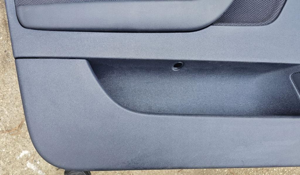 Audi A3 8P 2003-2012 hatchback   Tapacír dverí predný ľavý