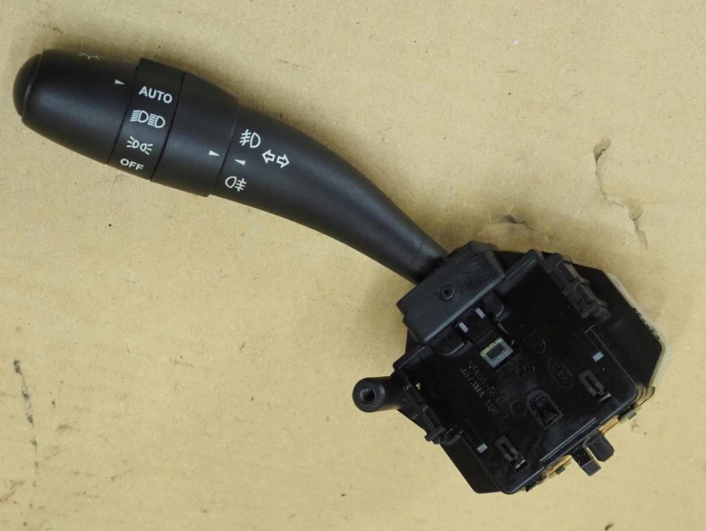 Kia Ceed I 2006-2012 hatchback 1.6 16v petrol MT 93 kW 2009  Prepínač  93410-1H400