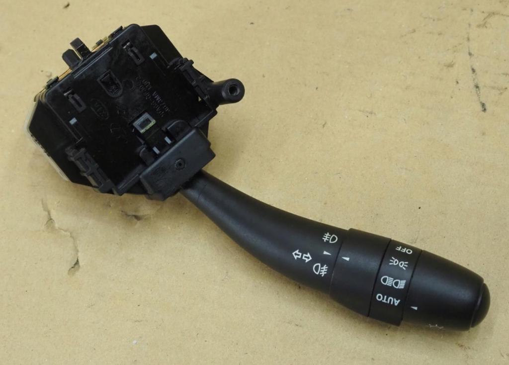 Kia Ceed I 2006-2012 hatchback 1.6 16v petrol MT 93 kW 2009  Prepínač  93410-1H400