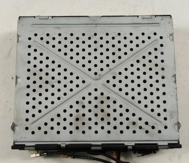 Audi A8 D3 2002-2009 sedan 4.2 V8 petrol AT 246 kW 2006  Rádio 4E0035541S