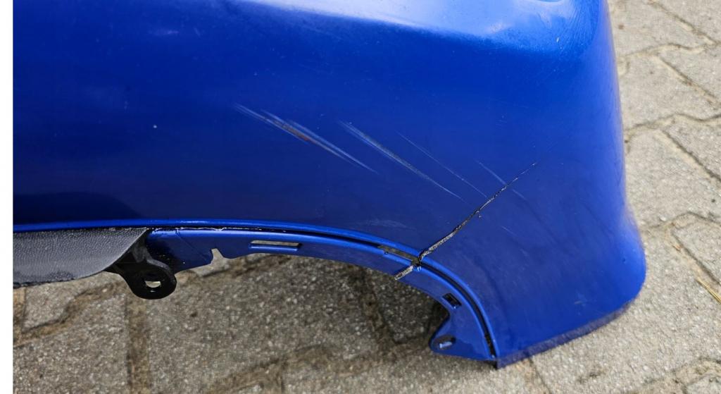 Skoda Fabia I 1999-2007 sedan 1.4 MPI petrol MT 50 kW 2001  Nárazník predný