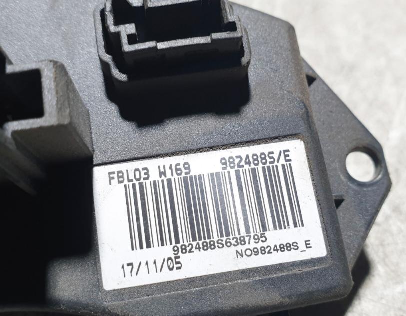 Mercedes A W169 2004-2012 Odpor (rezistor) kúrenia 73040157