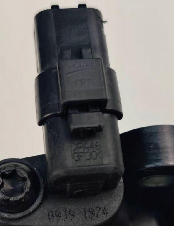 Ford Mondeo Mk4 2007-2014 hatchback 2.0 TDCI diesel MT 103 kW 2010  Škrtiaca klapka 6G9Q9E926AE