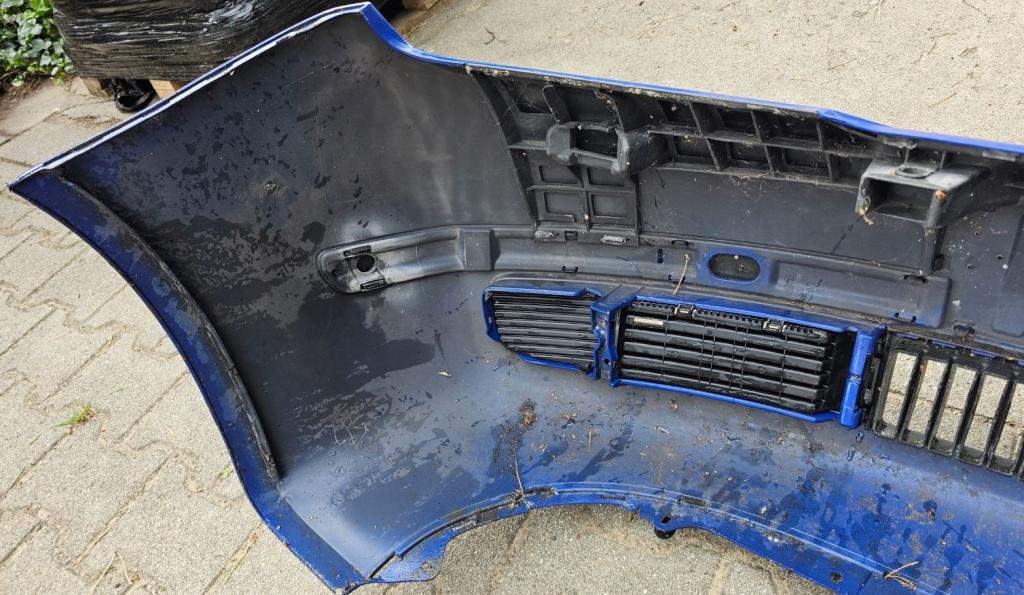 Skoda Fabia I 1999-2007 sedan 1.4 MPI petrol MT 50 kW 2001  Nárazník predný