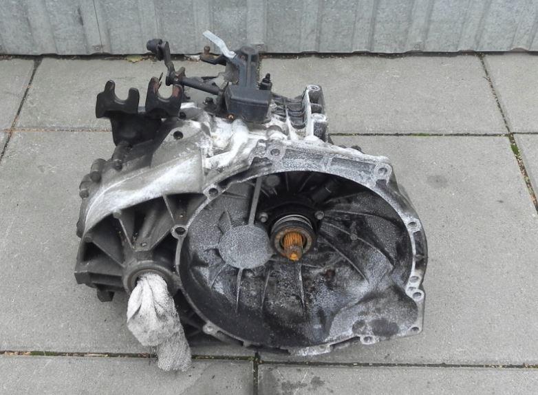 Ford Focus Mk2 2004-2011 sedan 1.8 TDCI diesel MT 85 kW 2008  Prevodovka manuálna 3M5R-7201-ZE