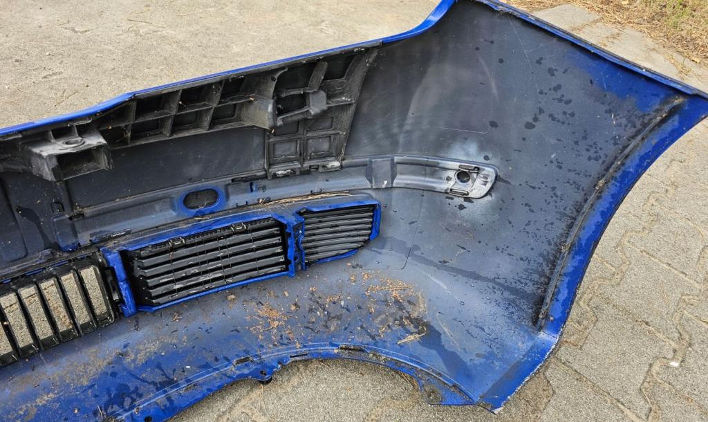 Skoda Fabia I 1999-2007 sedan 1.4 MPI petrol MT 50 kW 2001  Nárazník predný