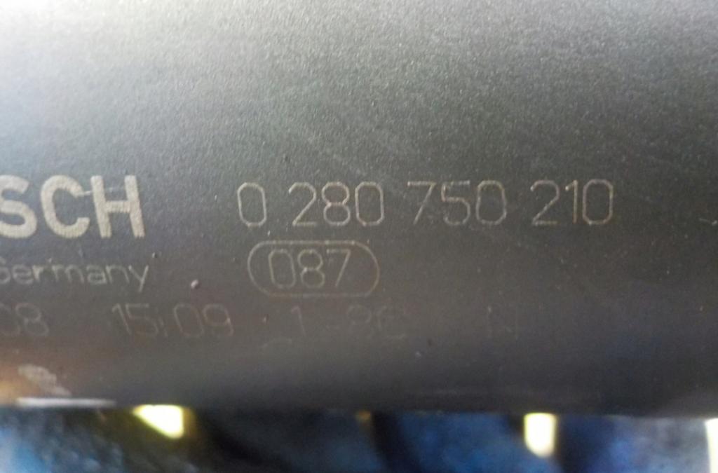 Land Rover Range Rover III L322 2001-2012 hatchback 3.6 TD V8 diesel AT 200 kW 2010 Škrtiaca klapka 6H4Q-9E926-BA 0280750210