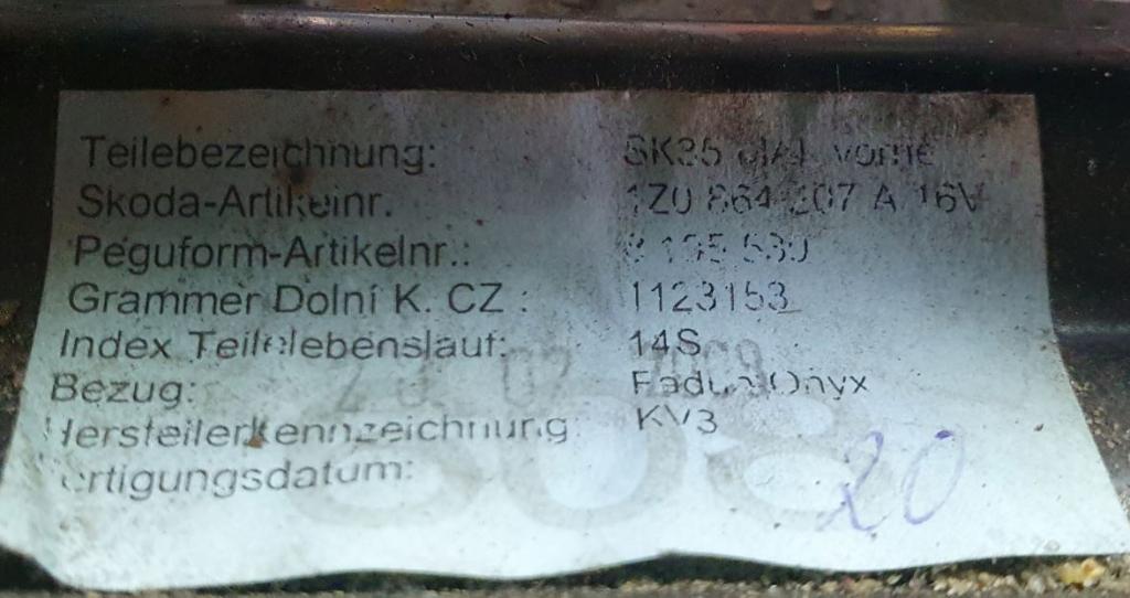 Skoda Octavia II 2004-2013 hatchback 1.9 TDI diesel MT 77 kW 2005  Lakťová opierka 1Z0864207