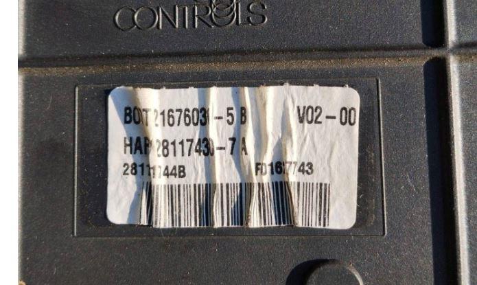 Peugeot 307 combi 2.0 HDI diesel MT 100 kW 2005  Poistková skrinka 9661940080